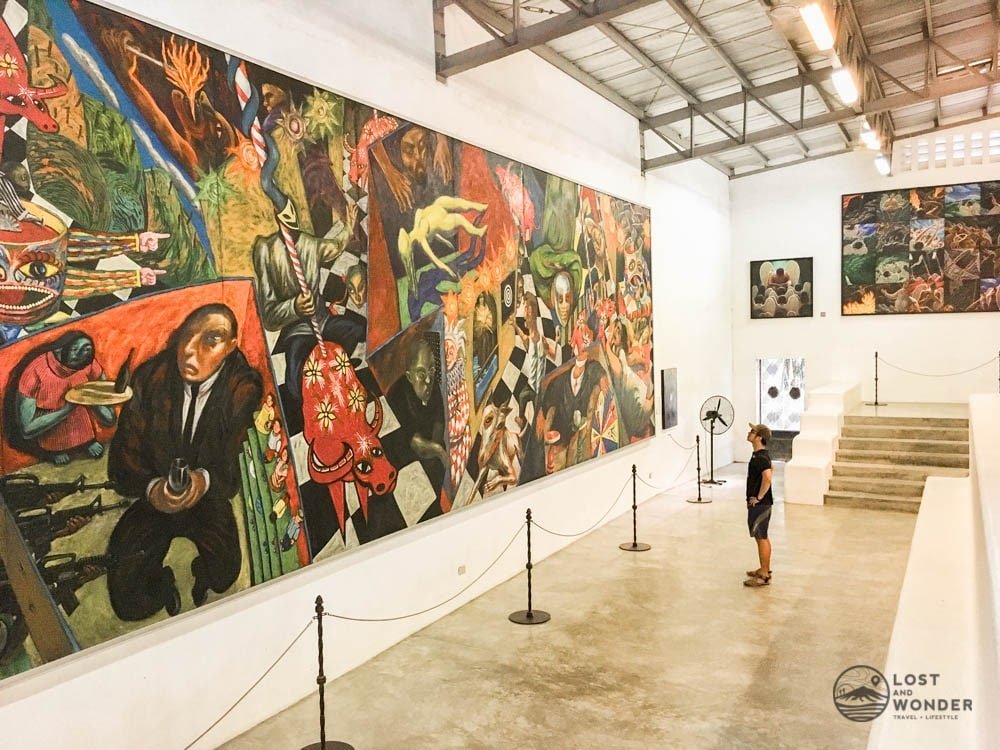 Photo of the biggest centerpiece inside Pinto Art Gallery