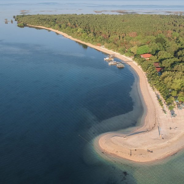 Photo of Magalawa Island in Zambales