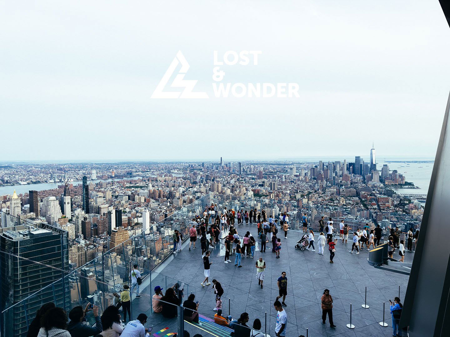 Photo of the Edge's observation desk in Western Manhattan.